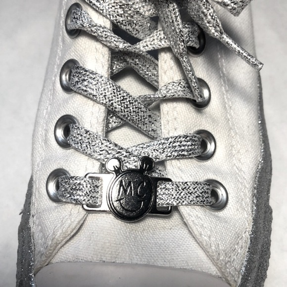 Miley Cyrus Limited Edition Converse - Picture 5 of 6